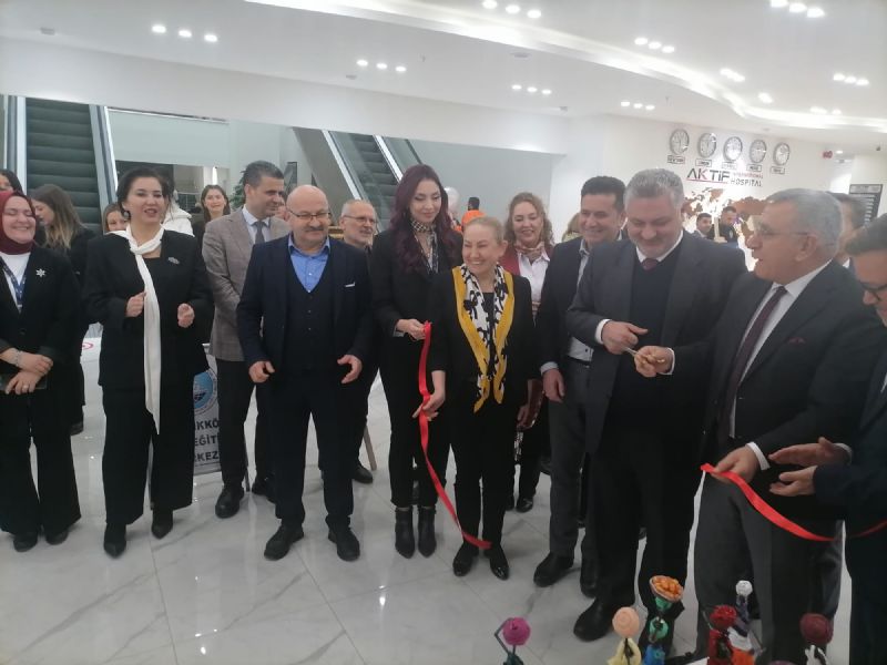 Aktif �nternational �iftlikk�y hastanesi  a��l���na kat�l�m yo�undu.