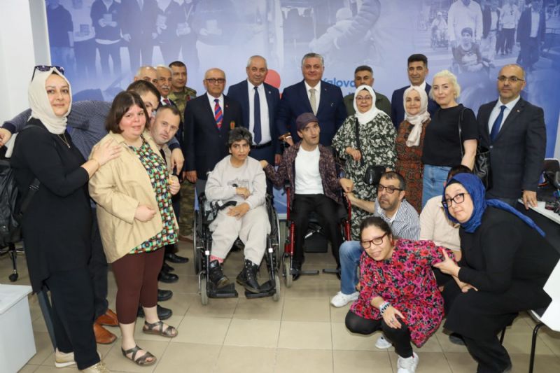 ENGELL� B�REYLER, �EH�T YAKINLARI VE GAZ�LERE DESTEK VERECEK MERKEZ�N A�ILI�I GER�EKLE�T�R�LD�
