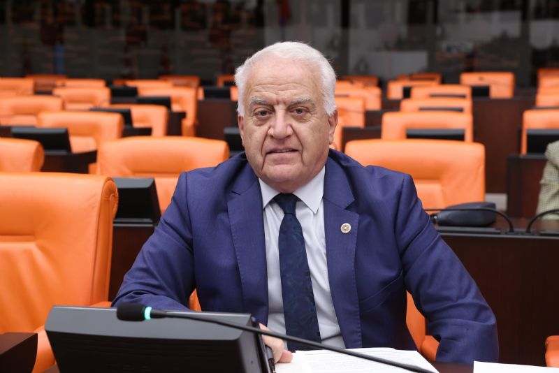BECAN: TRAF�K KAZALARINI SORDUM, BAKANLIK 1 YILDIR YANITLAMADI